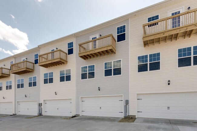 Building Photo - 305 Moshe Feder Wy