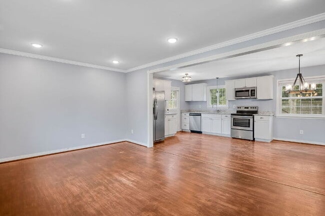 Building Photo - Charming Glen Allen Gem: 3-Bedroom Retreat...