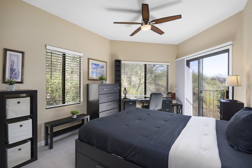 Building Photo - 10401 N Saguaro Blvd