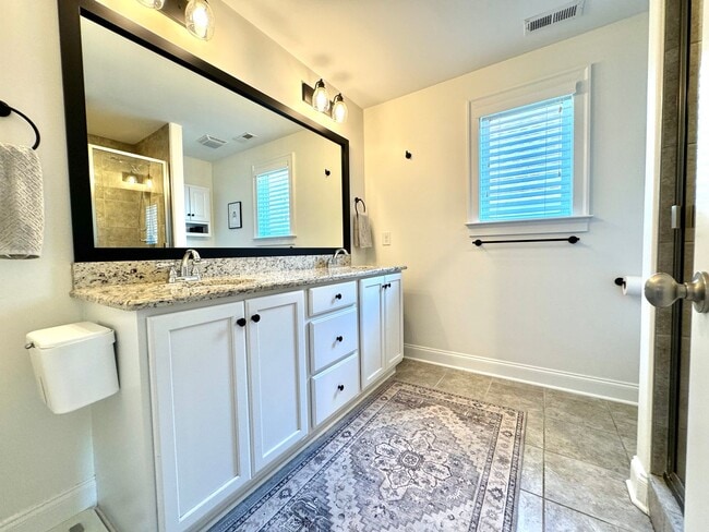 Building Photo - 3 Bedroom, 2.5 Bath Home w/ Fenced Yard and 2 Car Garage