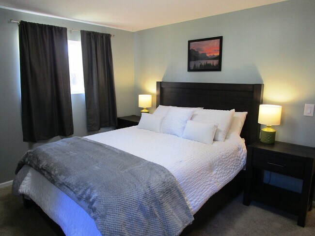 Building Photo - Charming  Furnished 3 bedroom Home in Whitefish