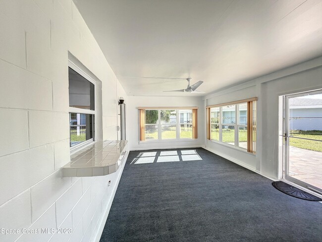 Building Photo - 265 Inlet Ave