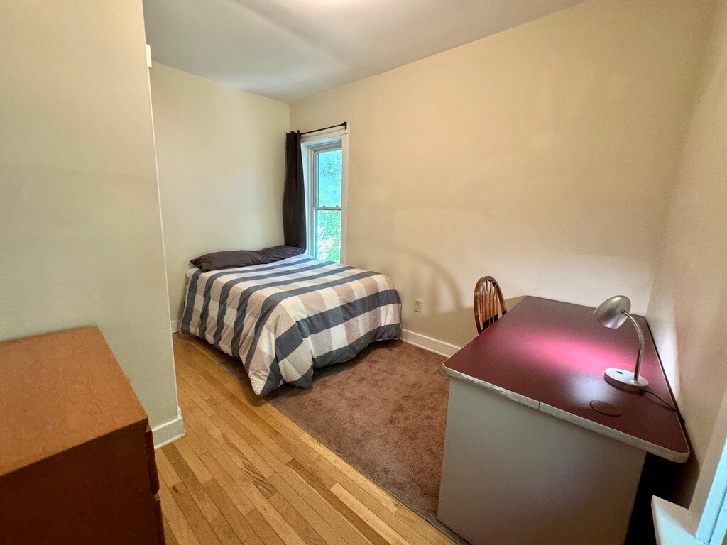 Third Bedroom - 262 10th St