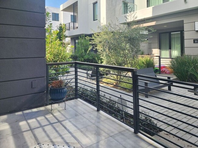 Building Photo - 16332 Dawn Wy