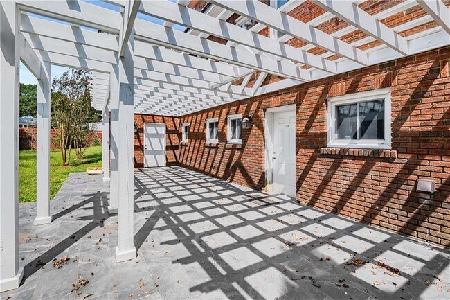 Building Photo - 787 Flat Shoals Ave SE