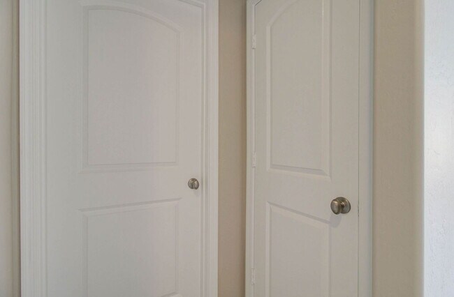 Building Photo - 42098 W Balsa Dr