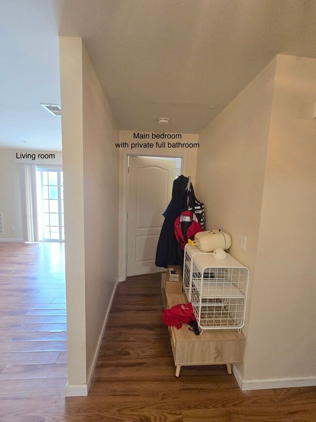 Building Photo - Gated community, 2nd fl condominium with 3...