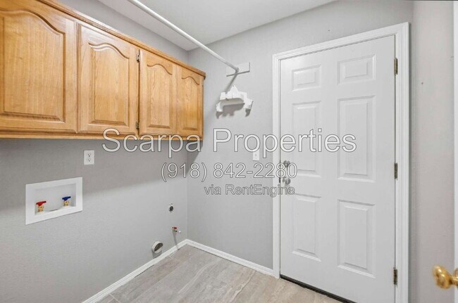 Building Photo - 9311 E 95th Pl