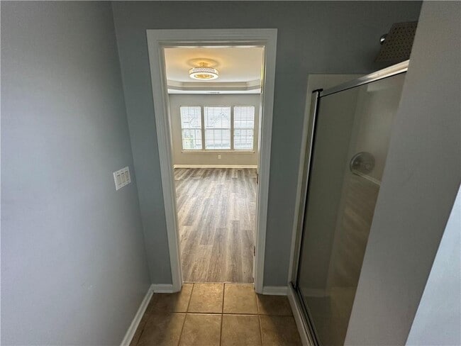 Building Photo - 5496 Village Trace