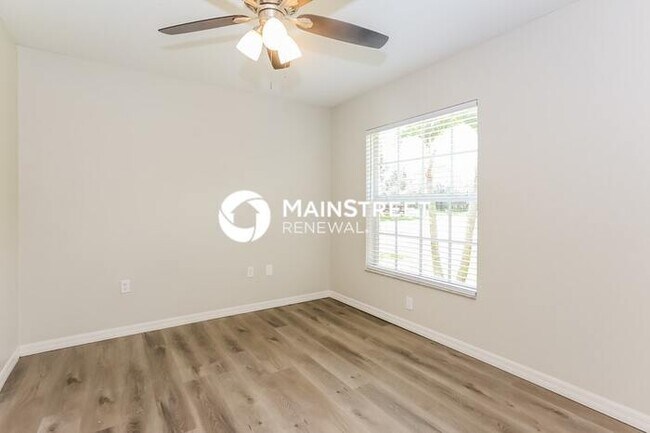 Building Photo - 3 Bedroom Pet-Friendly Home in NORTH PORT, FL with Main Street Renewal