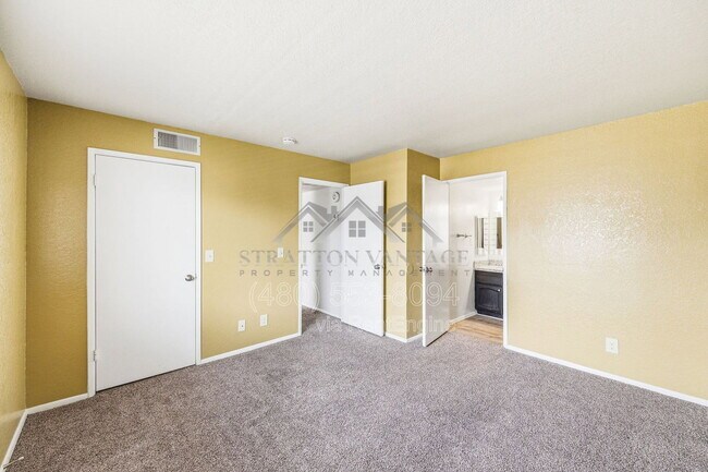 Building Photo - 16635 N Cave Creek Rd