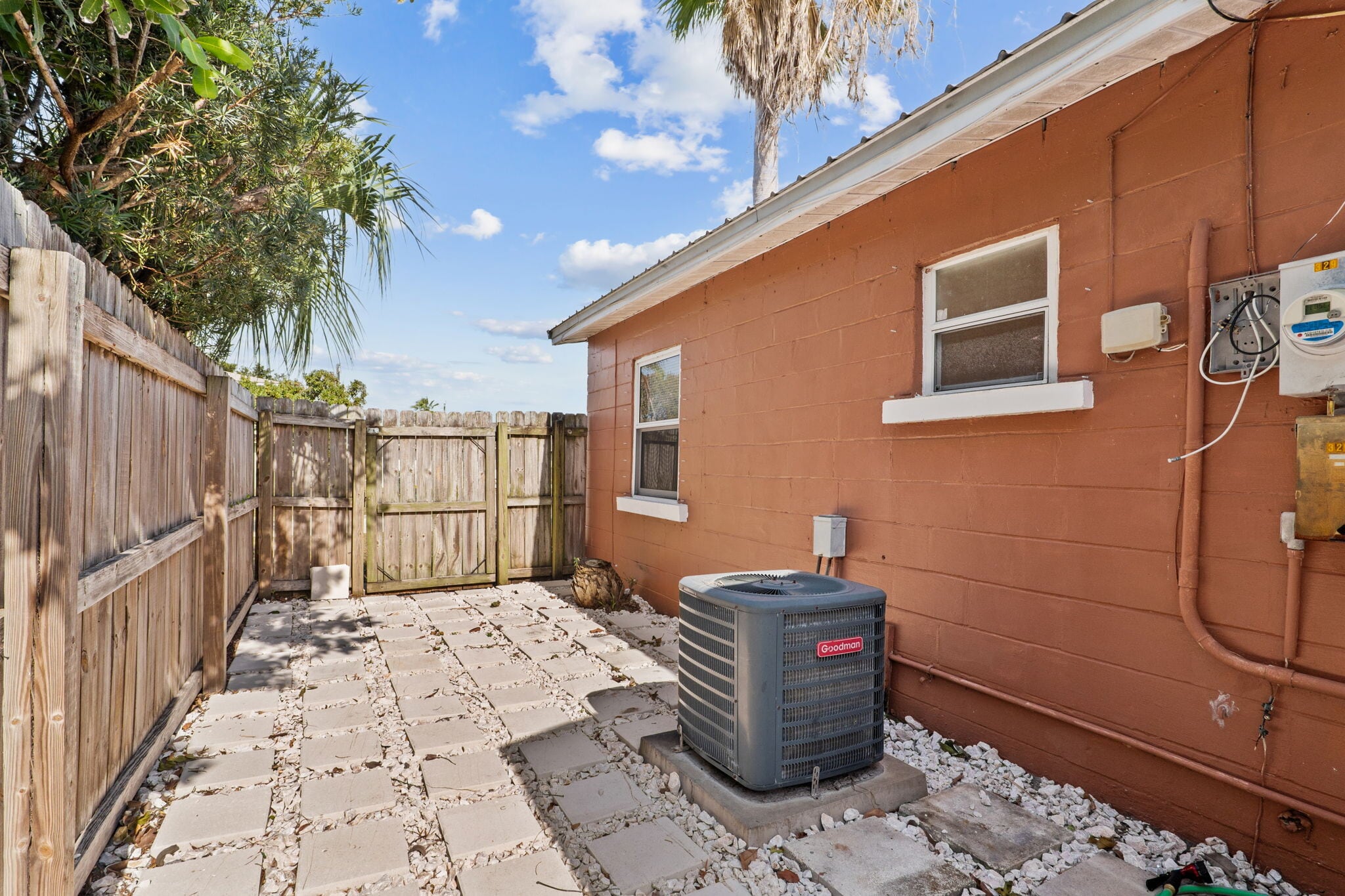 Building Photo - 329 Lee Ave