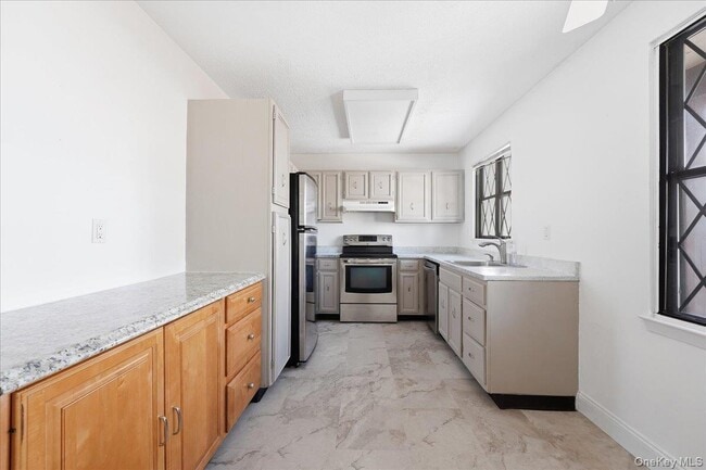 Building Photo - 478 Sierra Vista Ln