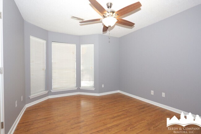 Building Photo - 2573 Laurelcrest Dr