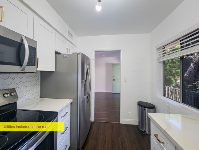 Building Photo - 215 N Kenwood St