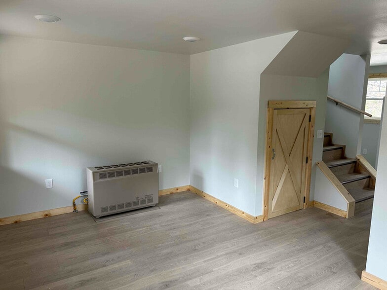Building Photo - 1120 N F D 4895