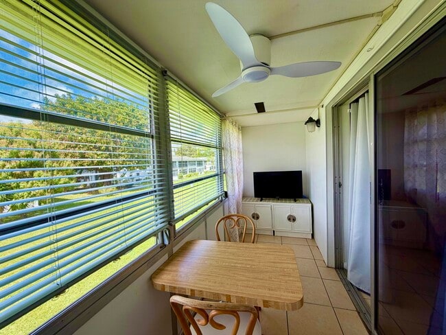 Building Photo - 335 Durham Cir