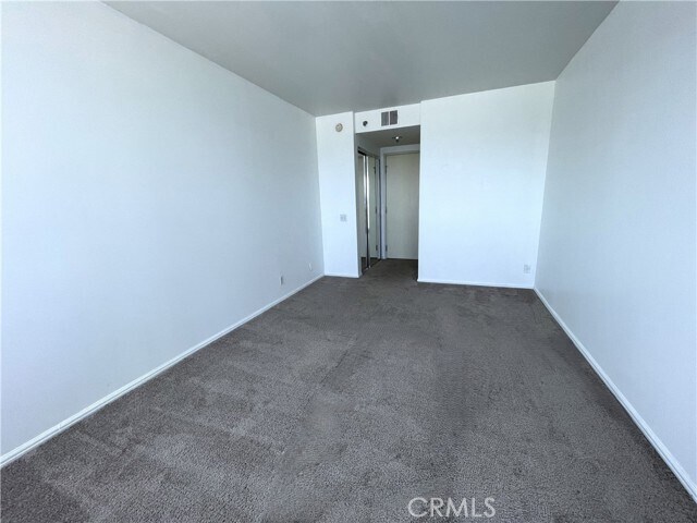 Building Photo - 525 E Seaside Way