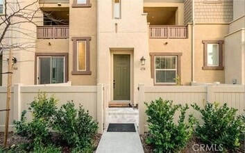Building Photo - 1158 Via Lucero