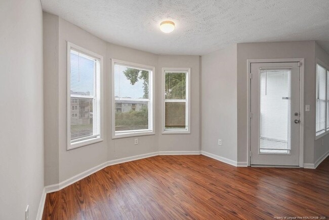 Building Photo - 6804 Willowbrook Dr
