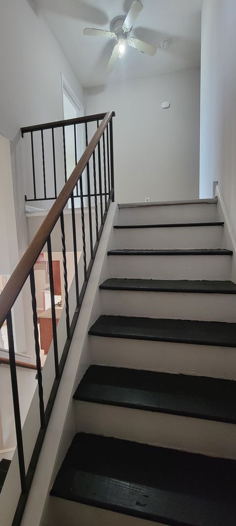 Building Photo - Spacious 3 Bedroom 2.5 Bath Townhome for RENT