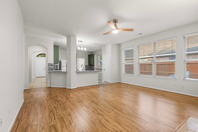 Building Photo - 34 Drifting Shadows Cir