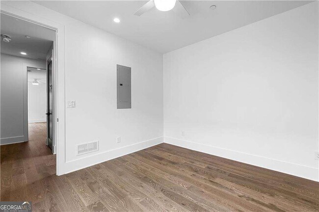 Building Photo - 255 High St