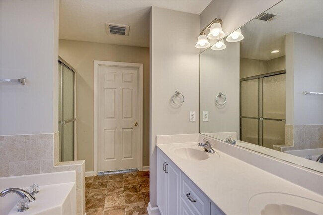 Building Photo - 1348 Wendell Ln