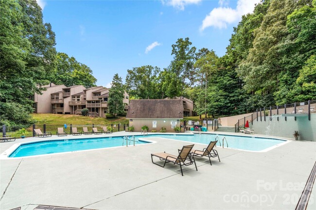 Building Photo - 222 Riverview Terrace