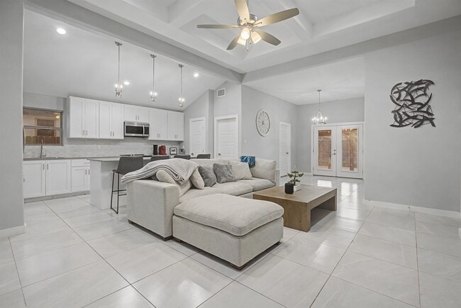 Building Photo - 5410 Travesia Ct