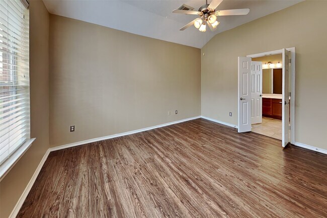 Building Photo - 8723 Rollick Dr