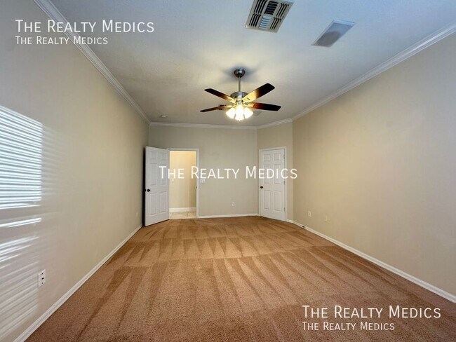 Building Photo - 2737 Scarborough Dr