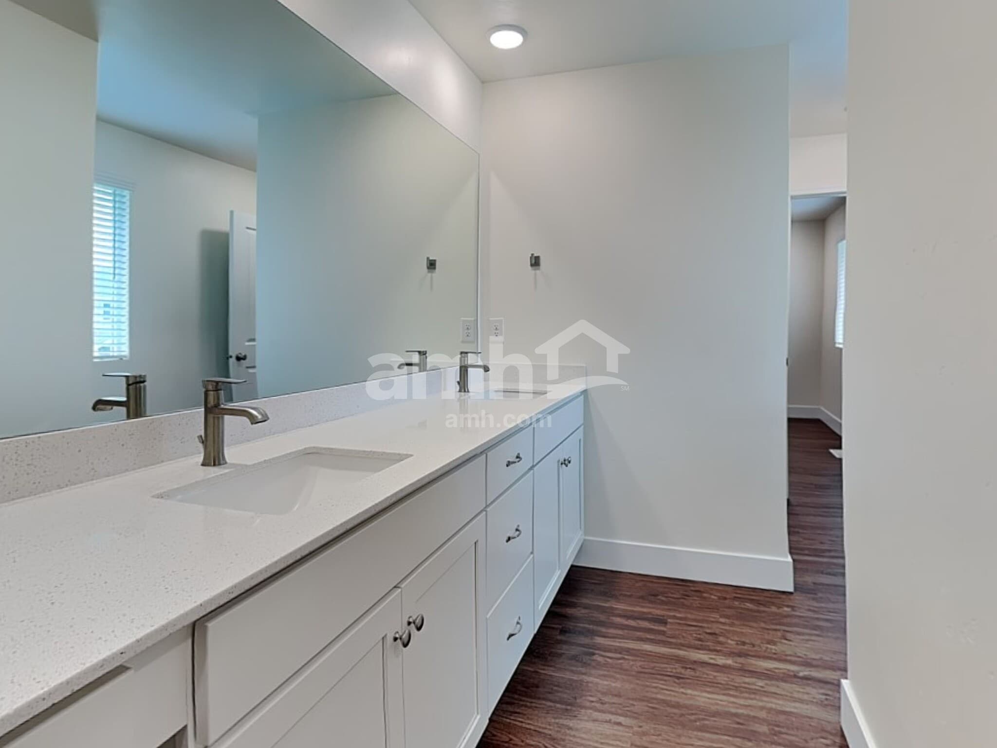 Building Photo - 9472 W Chino St