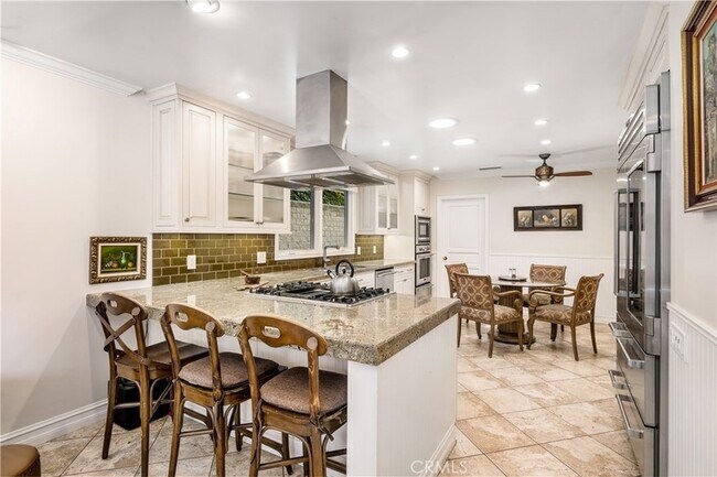 Building Photo - 3150 Dona Maria Dr