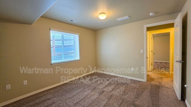 Building Photo - 907 Salmon Pond Way