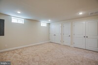 Building Photo - 20 Andrews Pl