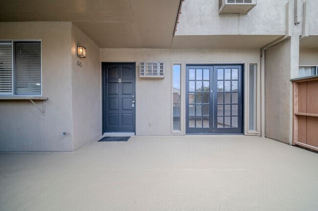 Building Photo - Welcome to Your Updated Home in the Heart of South Coast Metro!