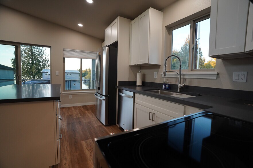 Building Photo - 11321 S Lake Stevens Rd