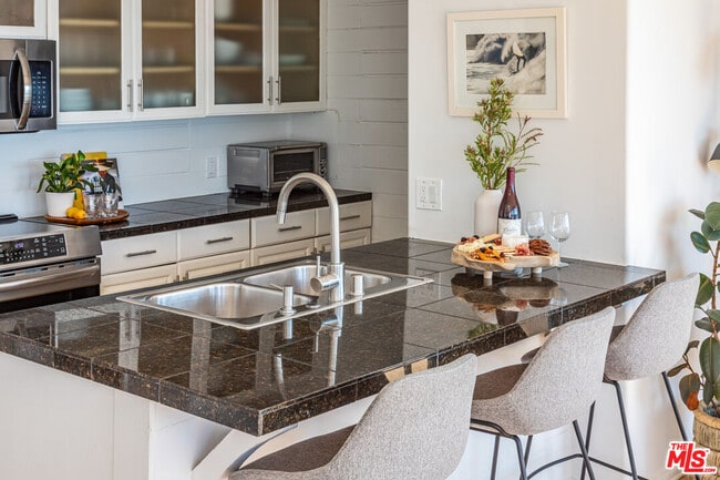 Building Photo - 42602 Pacific Coast Hwy