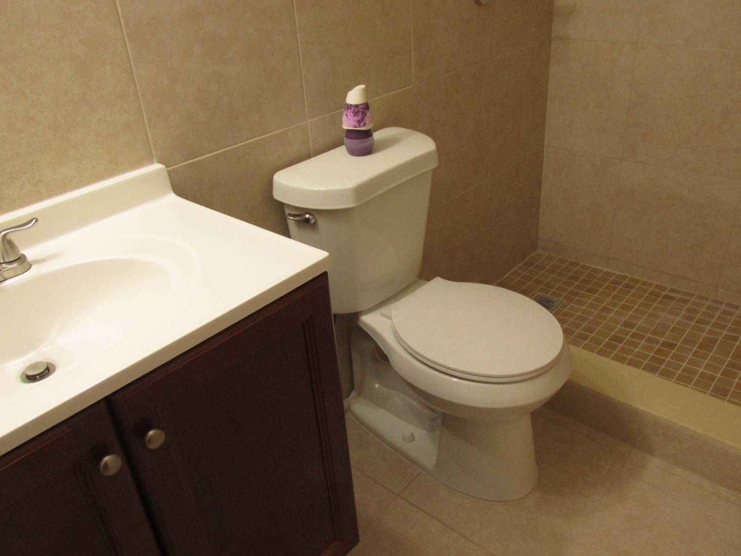 Building Photo - 7423 SW 152nd Ave