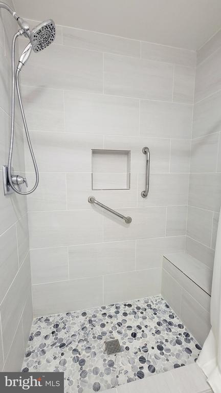 Building Photo - 12400 Shadow Ln