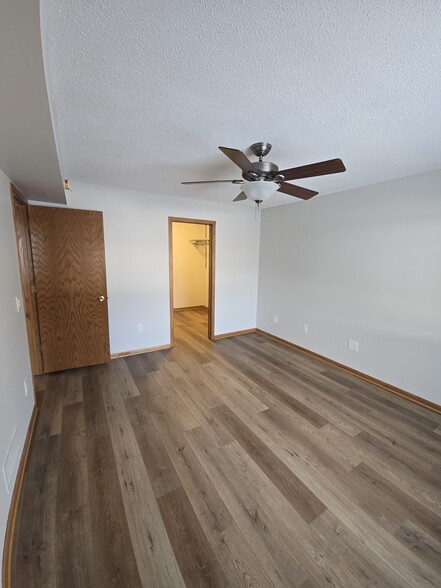 Building Photo - 2948 Mounds View Blvd