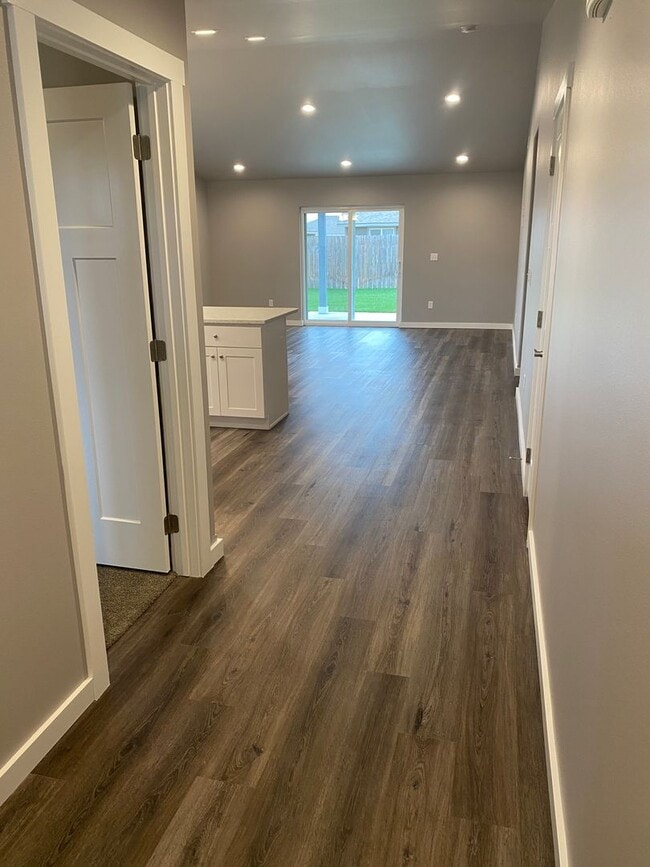 Building Photo - 3 Bedroom 2 Bath Home for Rent!!!