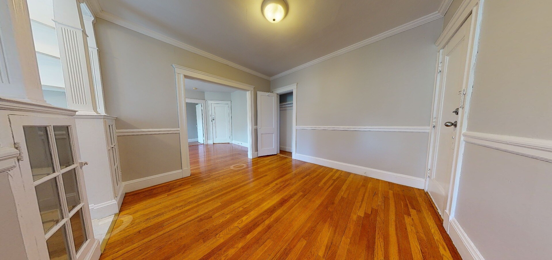 Building Photo - 9 Gray Gdns E