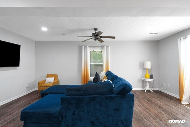 Building Photo - Charming 2BR Duplex in Stone Mountain
