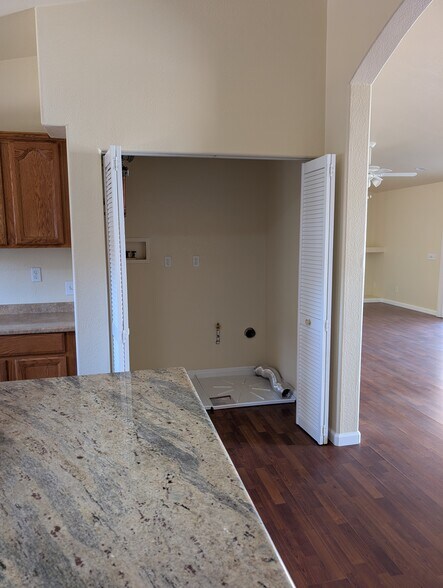 Building Photo - 17980 Manitou Dr