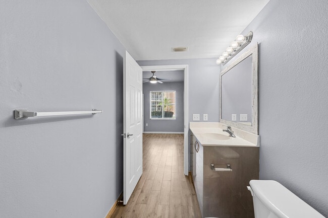 Building Photo - 6410 Emerald Dunes Dr