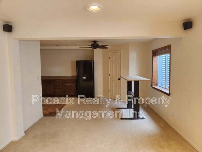 Building Photo - 370 Harvest Point Dr
