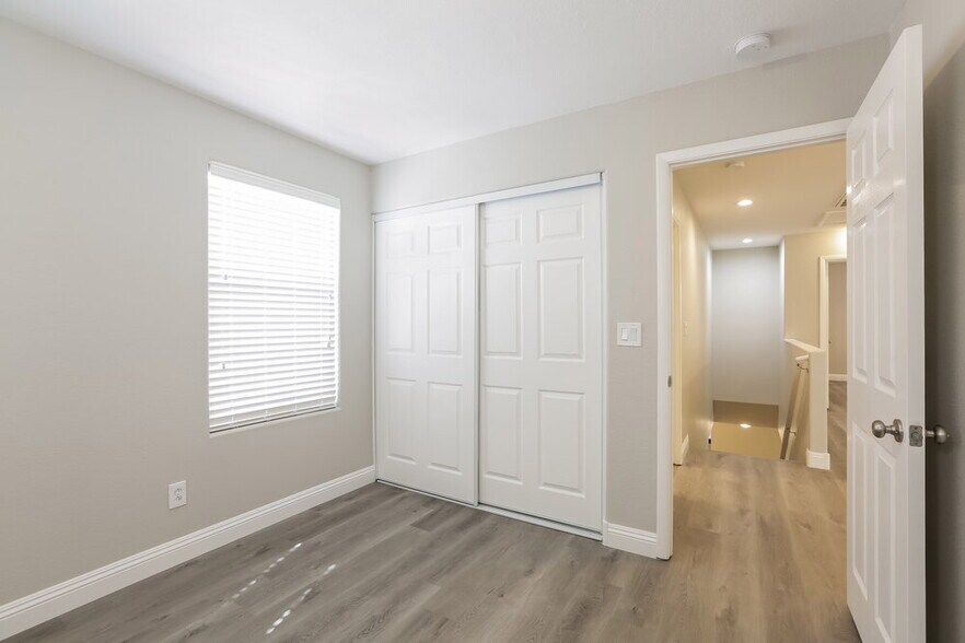 Building Photo - 9256 Wild Stampede Ave