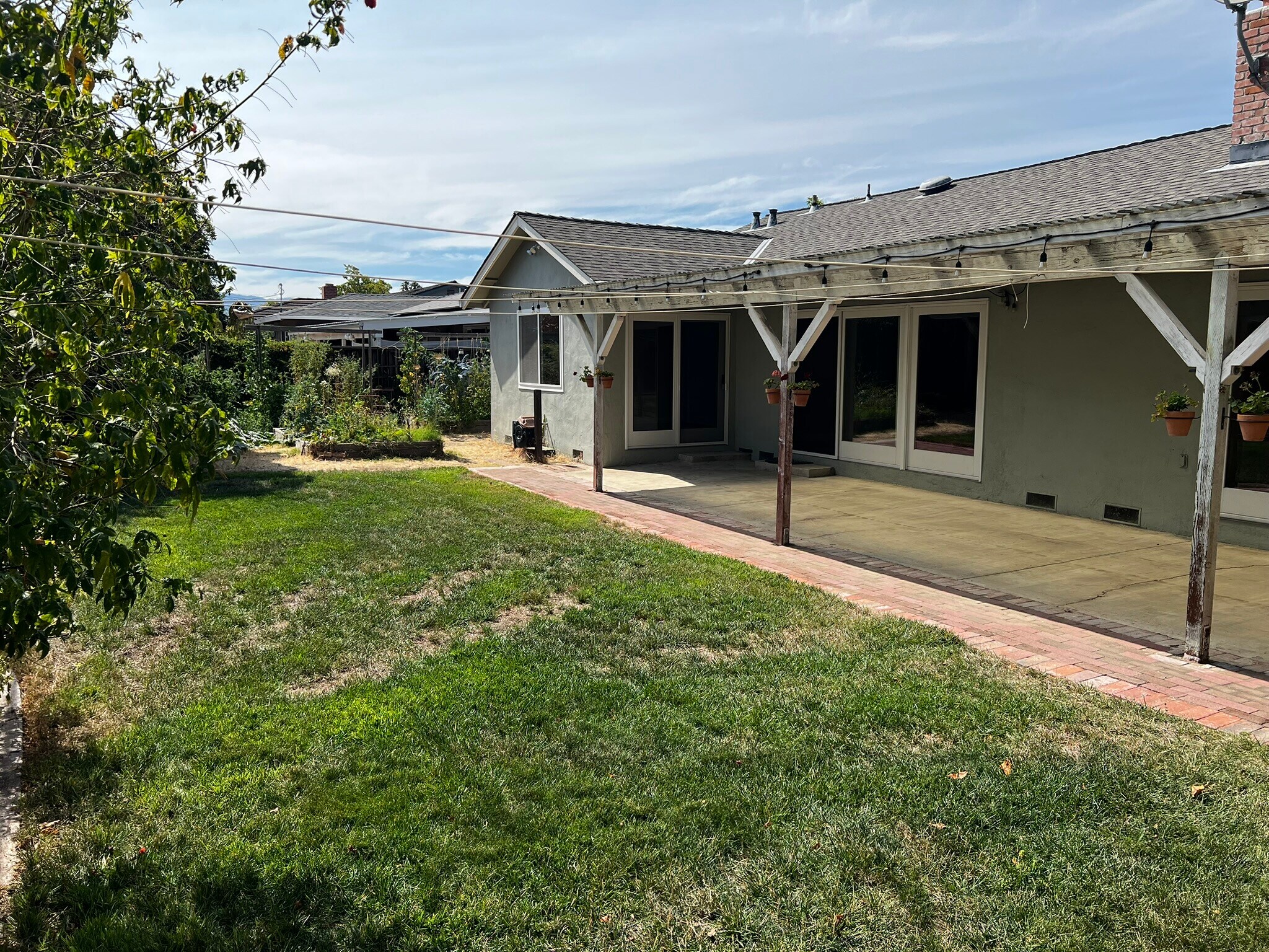 Building Photo - 1650 Glenroy Dr